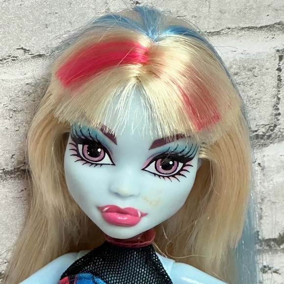 Monster High ABBEY BOMINABLE Doll Restyled - Picture 2 of 16